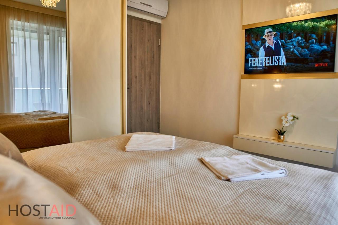 Azur Apartment - Hostaid Siofok Exterior photo